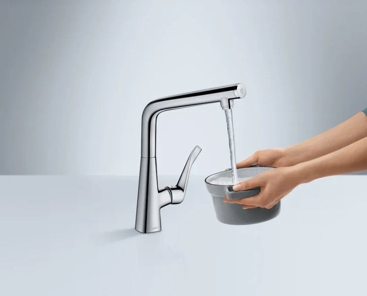 Смеситель для кухни Hansgrohe Metris Select 14883 с поворотным изливом Hanex