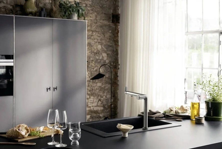 Смеситель для кухни Hansgrohe Aqittura 76804 с подключением к фильтру Hanex