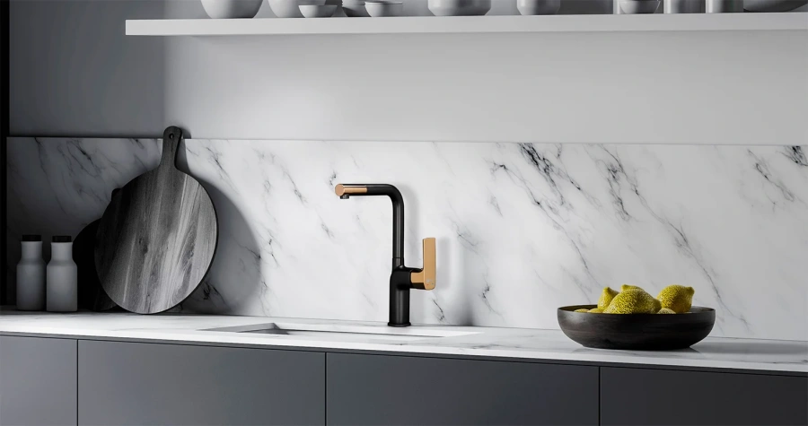 Смеситель для кухни Lemark Ursus черный/золото LM7205BLR