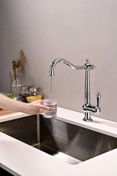 Смеситель для кухни Paulmark Retro Re213226 латунь