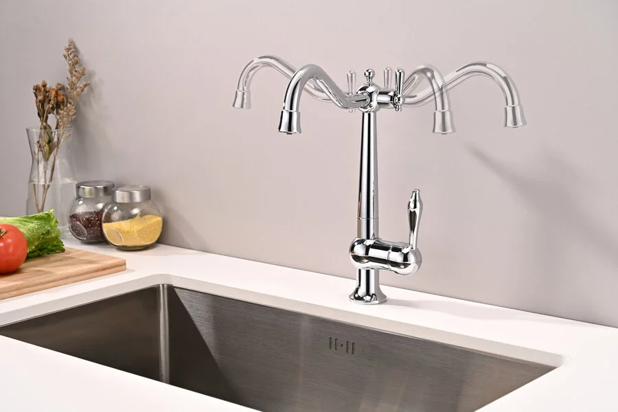 Смеситель для кухни Paulmark Retro Re213226 латунь