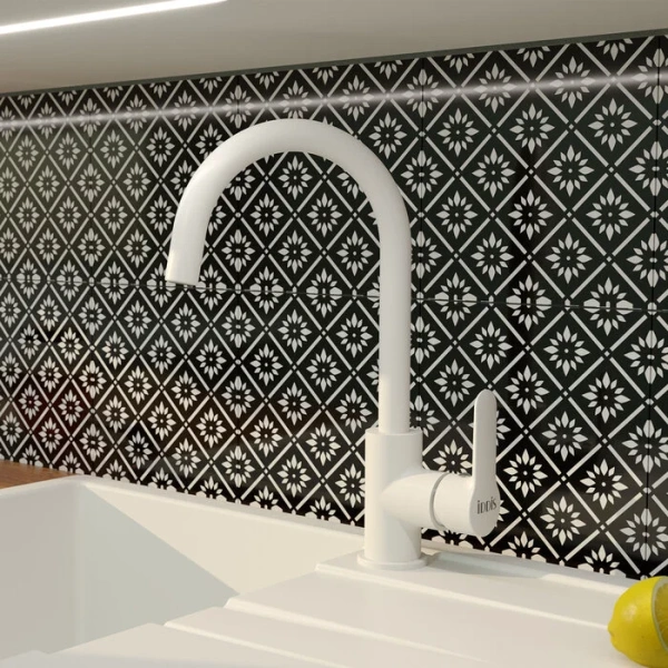 Смеситель для кухни IDDIS Cuba белый CU6WTJ0i05