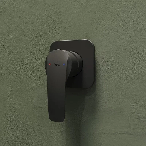 Смеситель для душа IDDIS Ray черный матовый RAYBL00i66