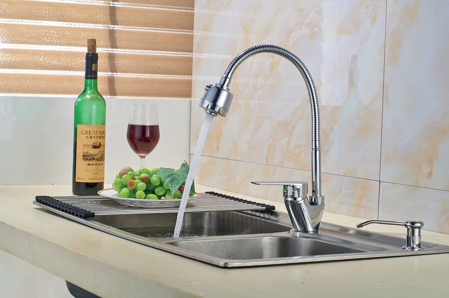 Смеситель для кухни Rossinka S с гибким изливом S35-26